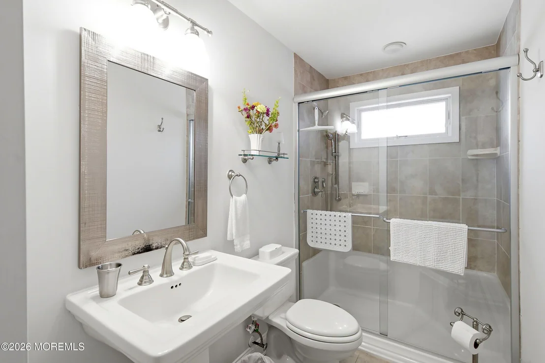 Photo of 406 Laurel Boulevard