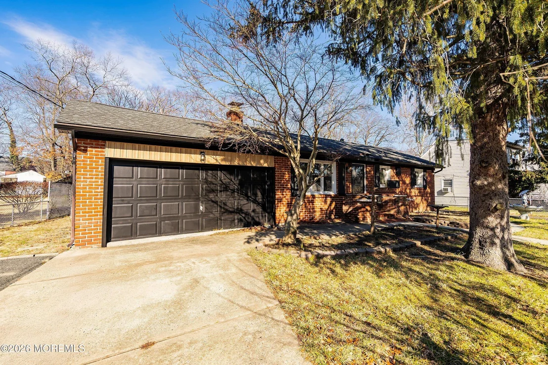 Photo of 215 Sunset Lane