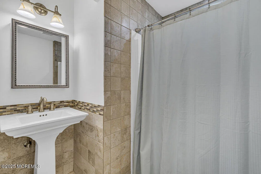 Photo of 810 Blenheim Drive