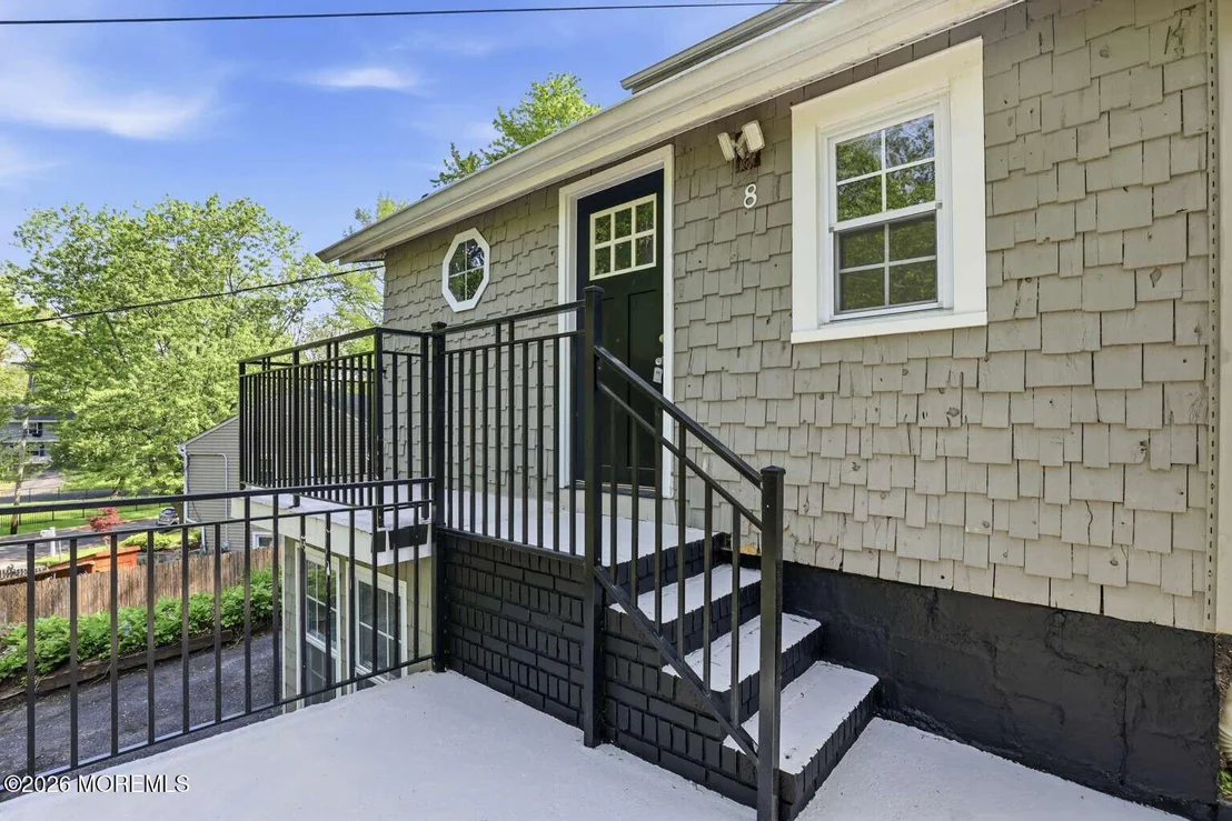 Photo of 8 Summit Road