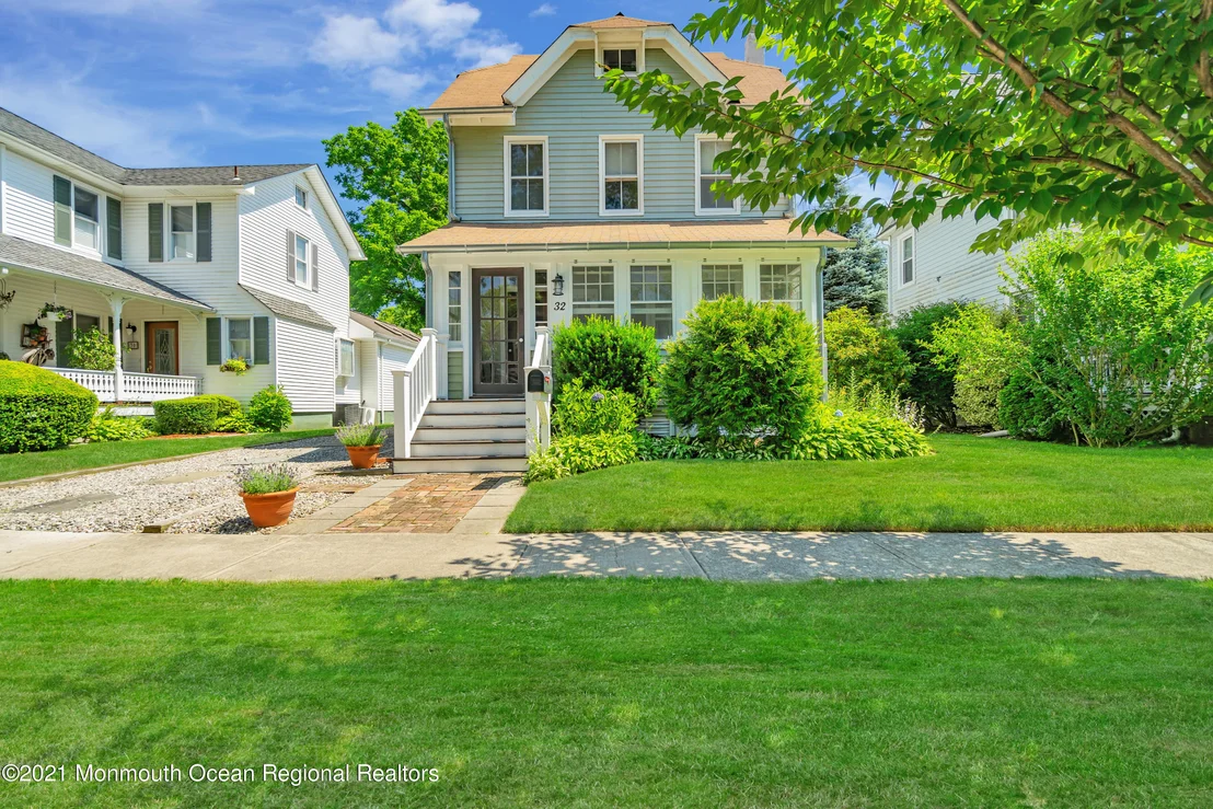 Photo of 32 Marcellus Avenue