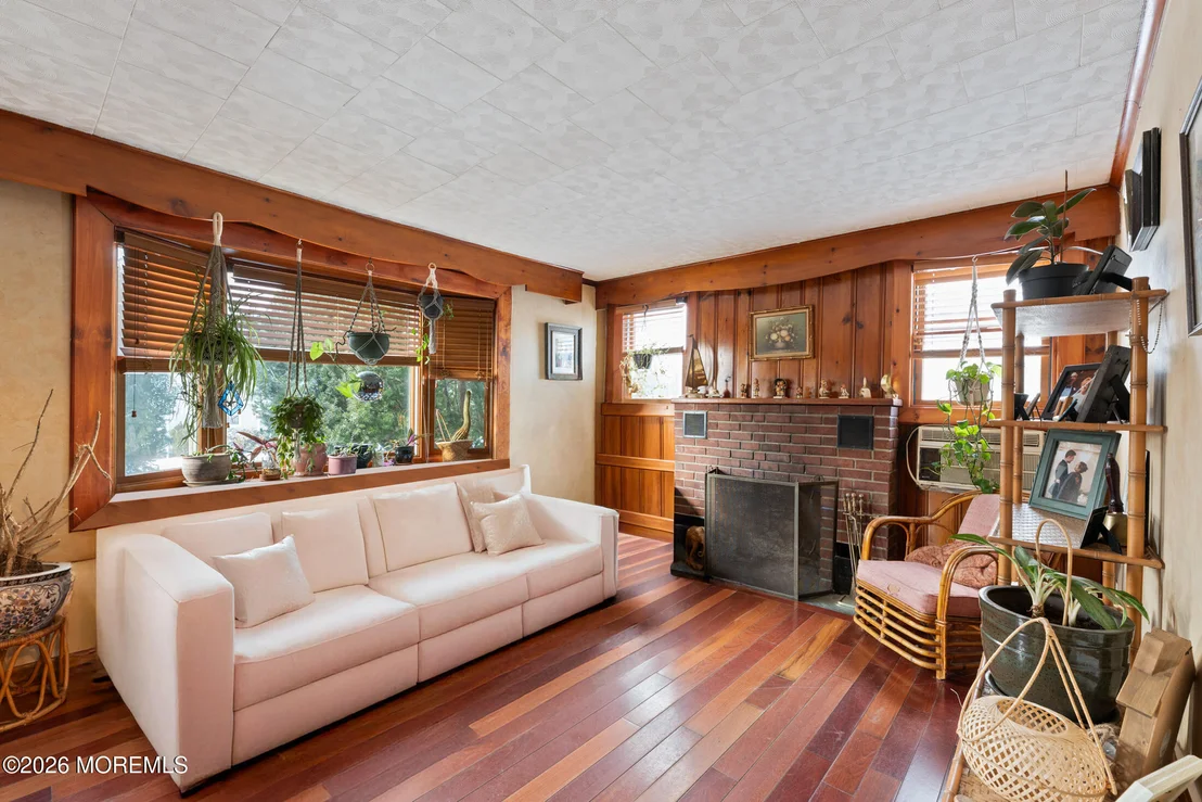 Photo of 12 Thompson Avenue