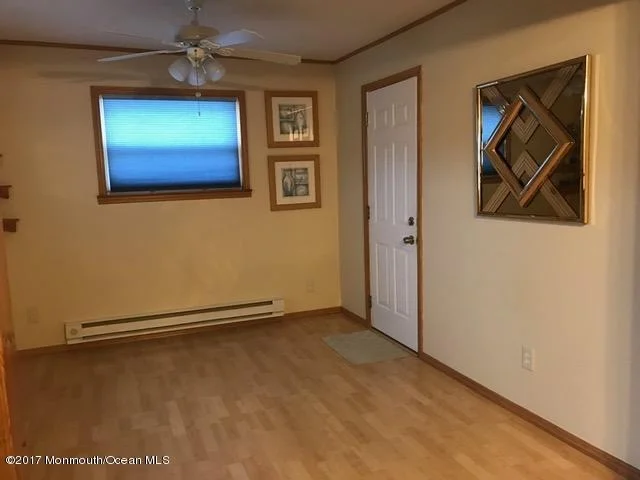 Photo of 450 Applegate Avenue