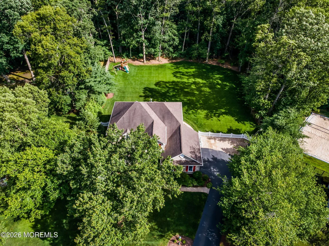 Photo of 2093 Overbrook Drive