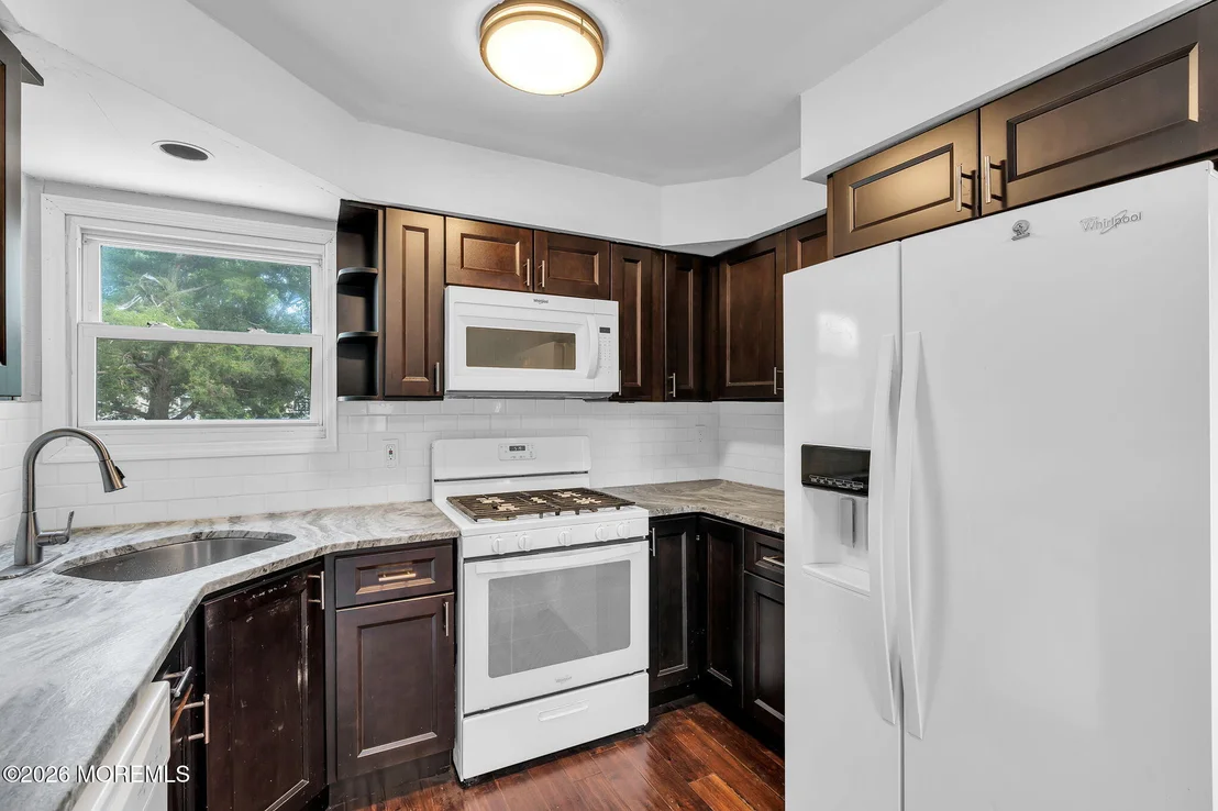 Photo of 995 Hunt Drive