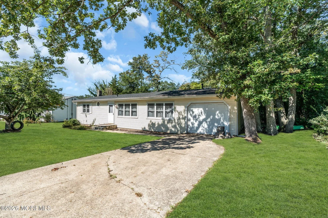 Photo of 308 Emerald Drive