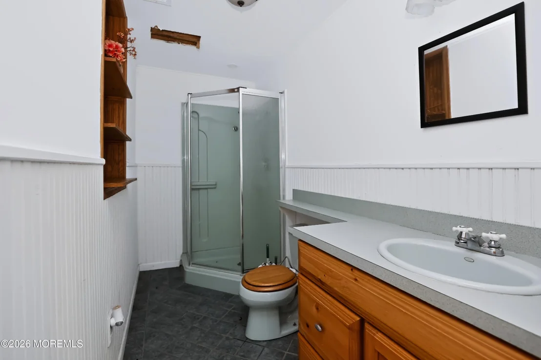 Photo of 2121 Ridgeway Road