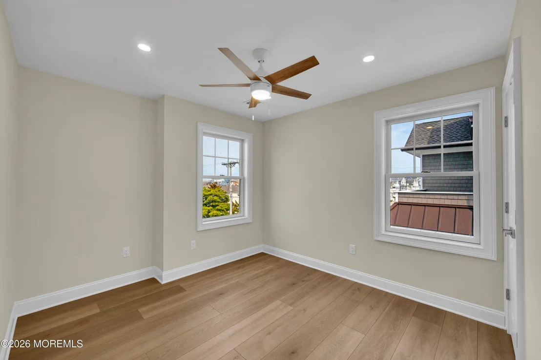 Photo of 105 Fifth Avenue
