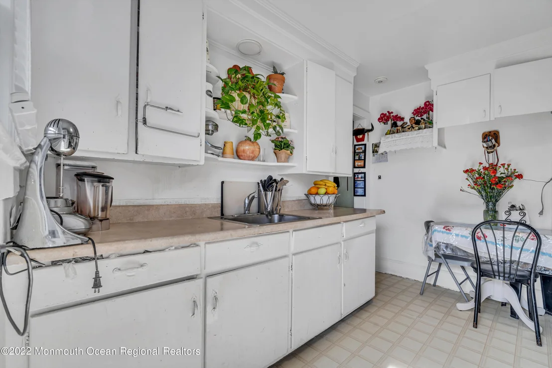 Photo of 68 Maple Avenue