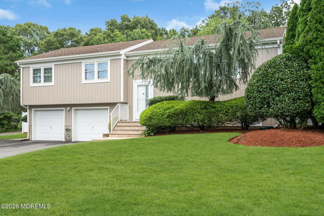 Photo of 205 Arizona Drive