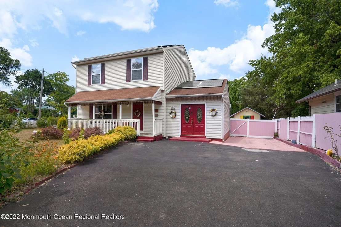 Photo of 2113 W Bangs Avenue