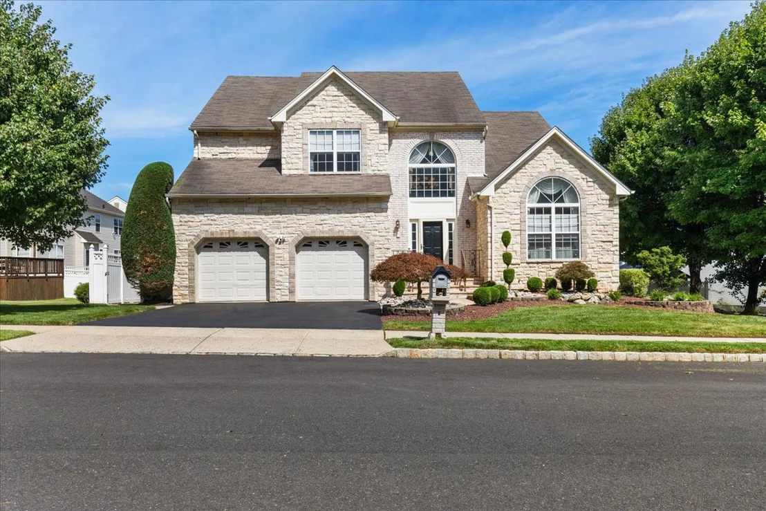 Photo of 67 Winding Brook Drive