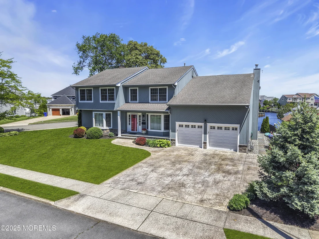 Photo of 560 Midwood Drive
