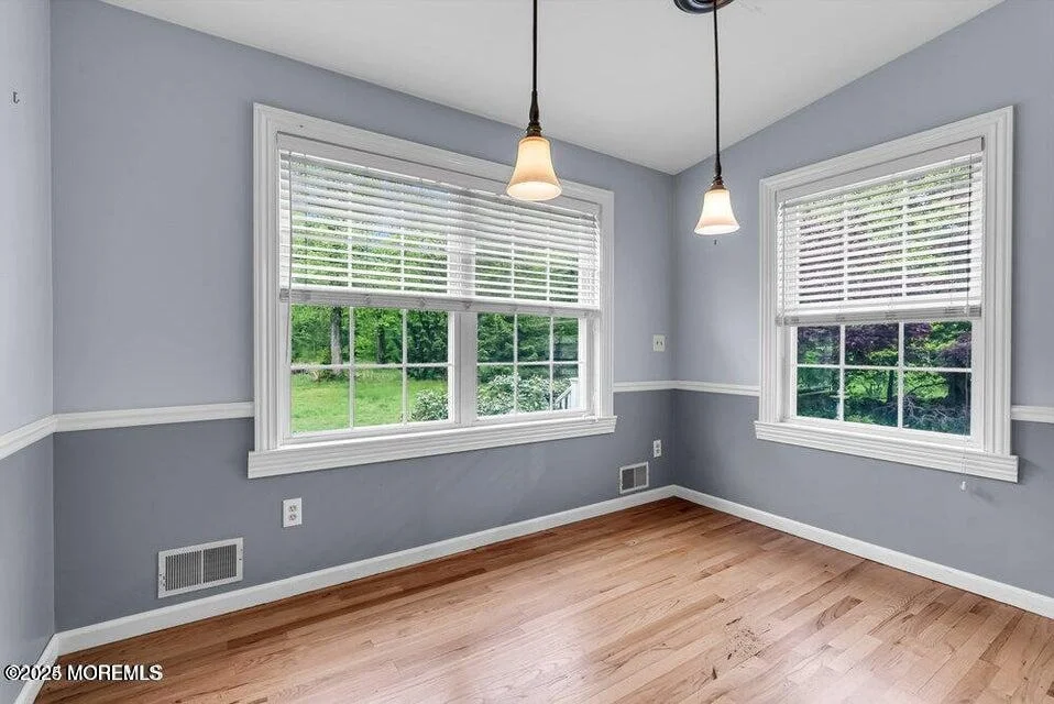 Photo of 150 Easy Street