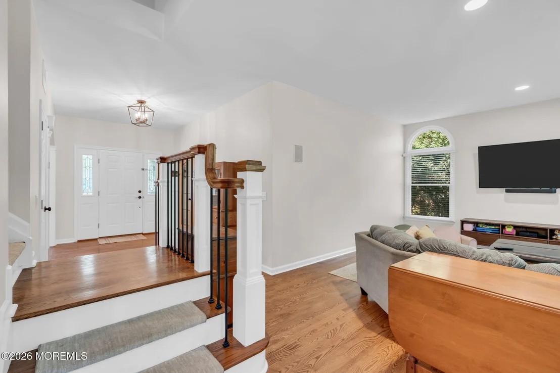 Photo of 2093 Overbrook Drive