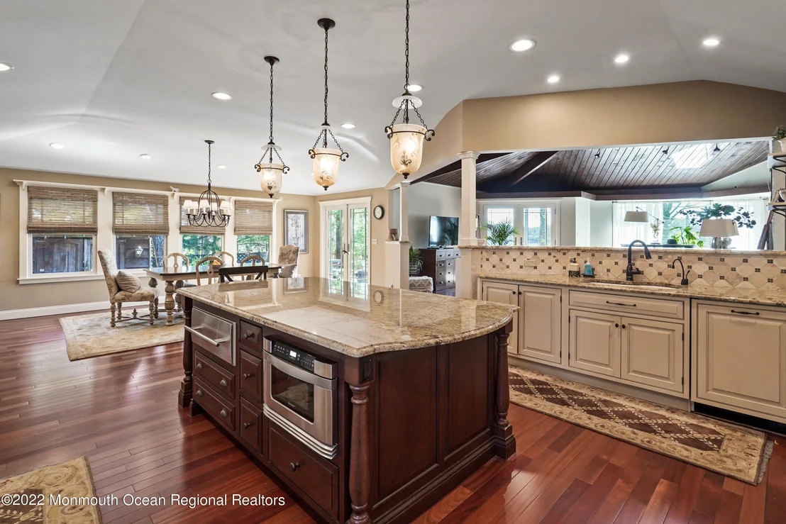 Photo of 2409 Riverside Terrace