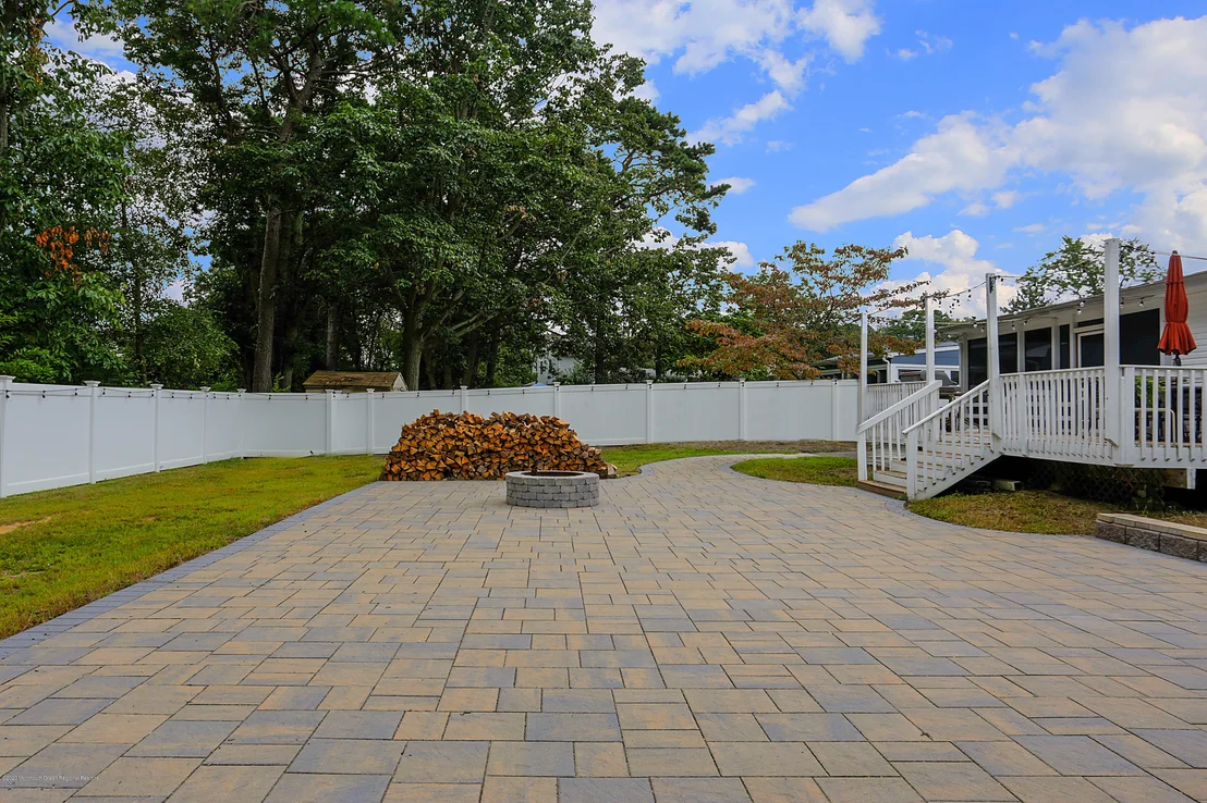 Photo of 188 Arizona Drive