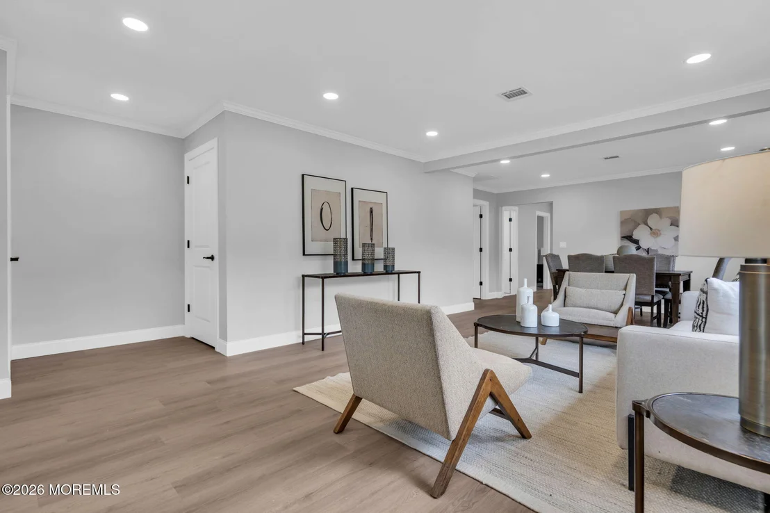 Photo of 331 Saint Thomas Drive