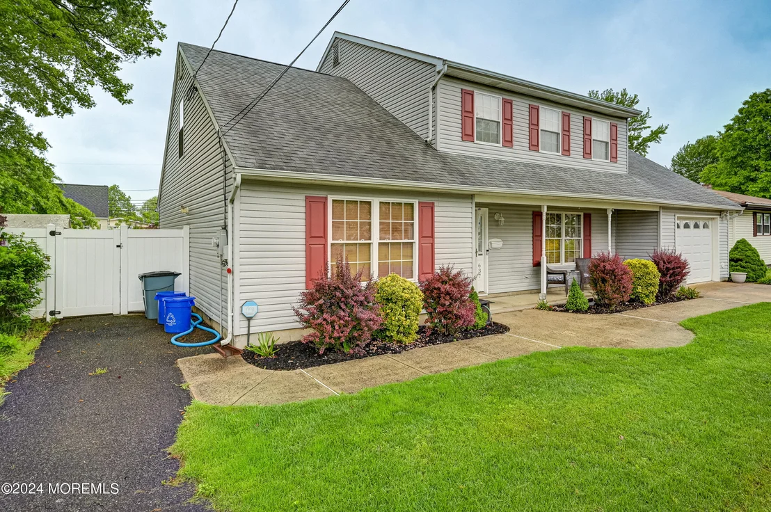 Photo of 637 Clark Avenue