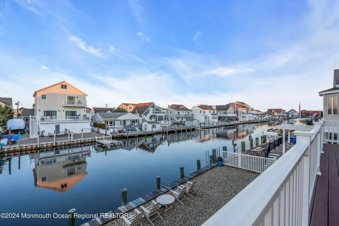 Photo of 106 Saint Lawrence Boulevard