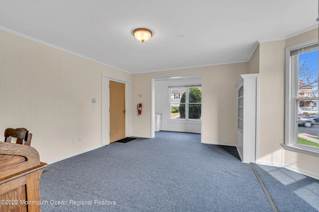 Photo of 68 Maple Avenue