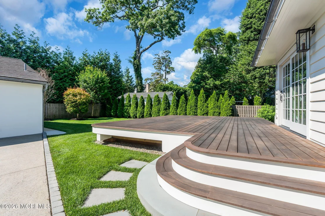 Photo of 327 South Boulevard