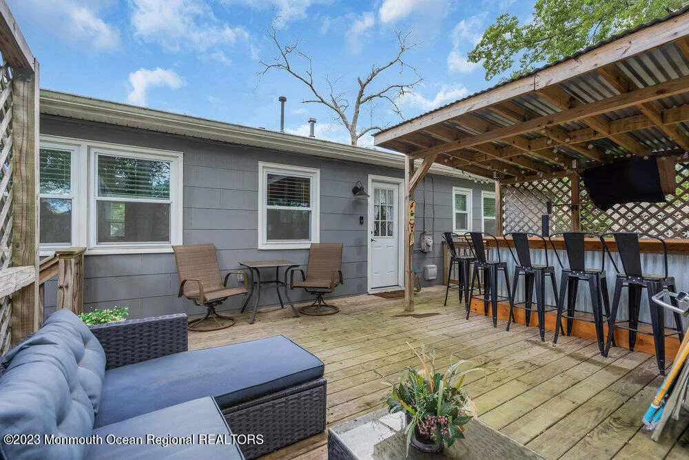 Photo of 1233 Clearview Street
