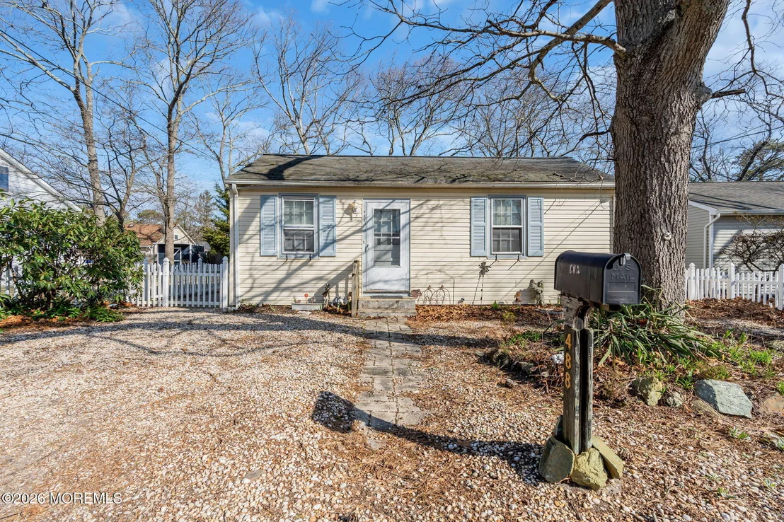 Photo of 488 Mohawk Drive