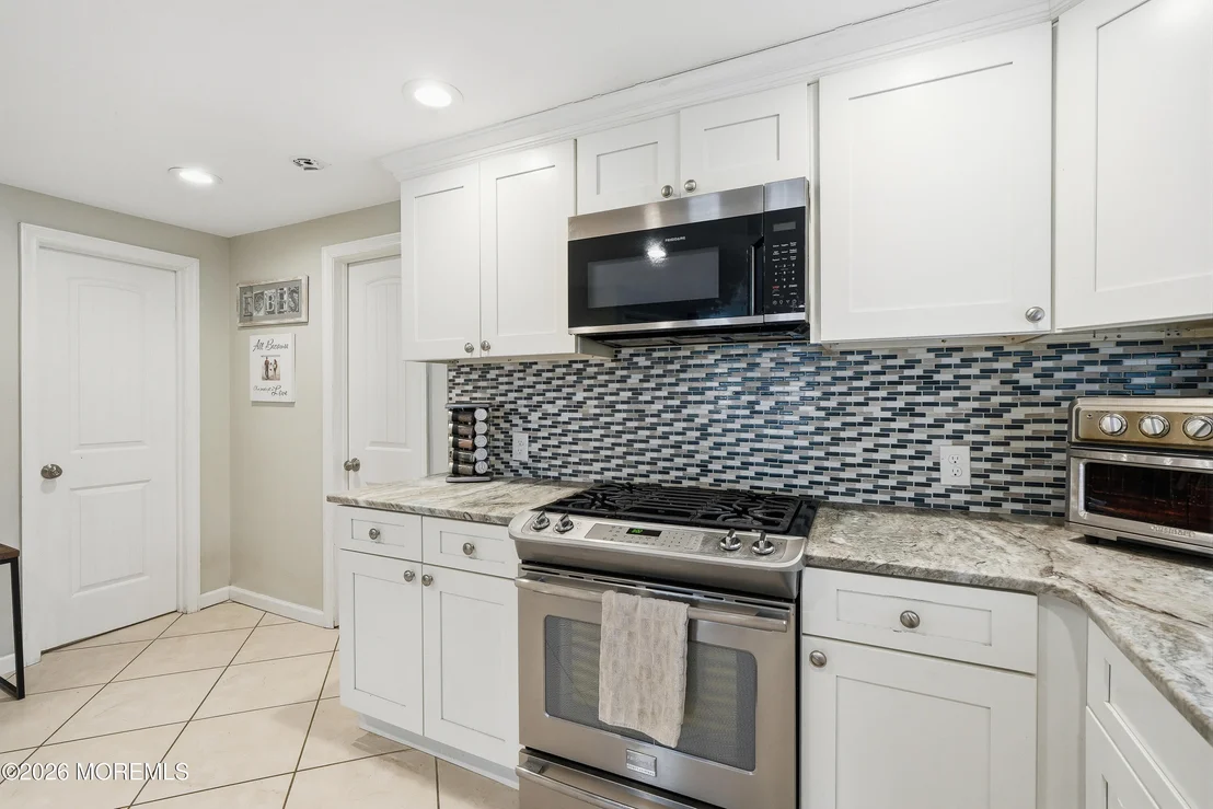 Photo of 1437 Jay Street