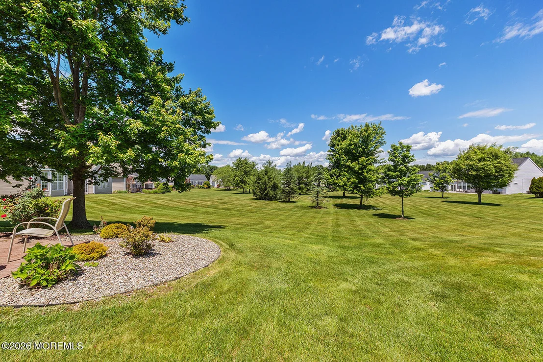 Photo of 46 Minuteman Circle