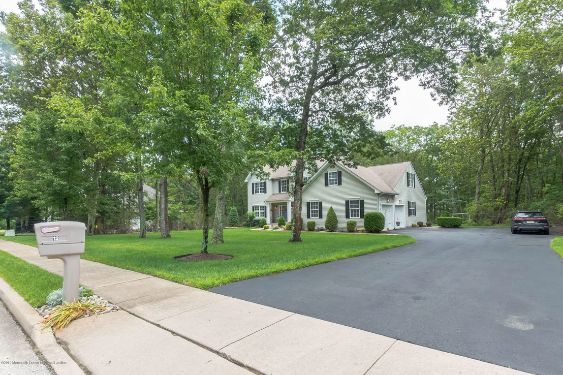 Photo of 12 Oak Leaf Drive