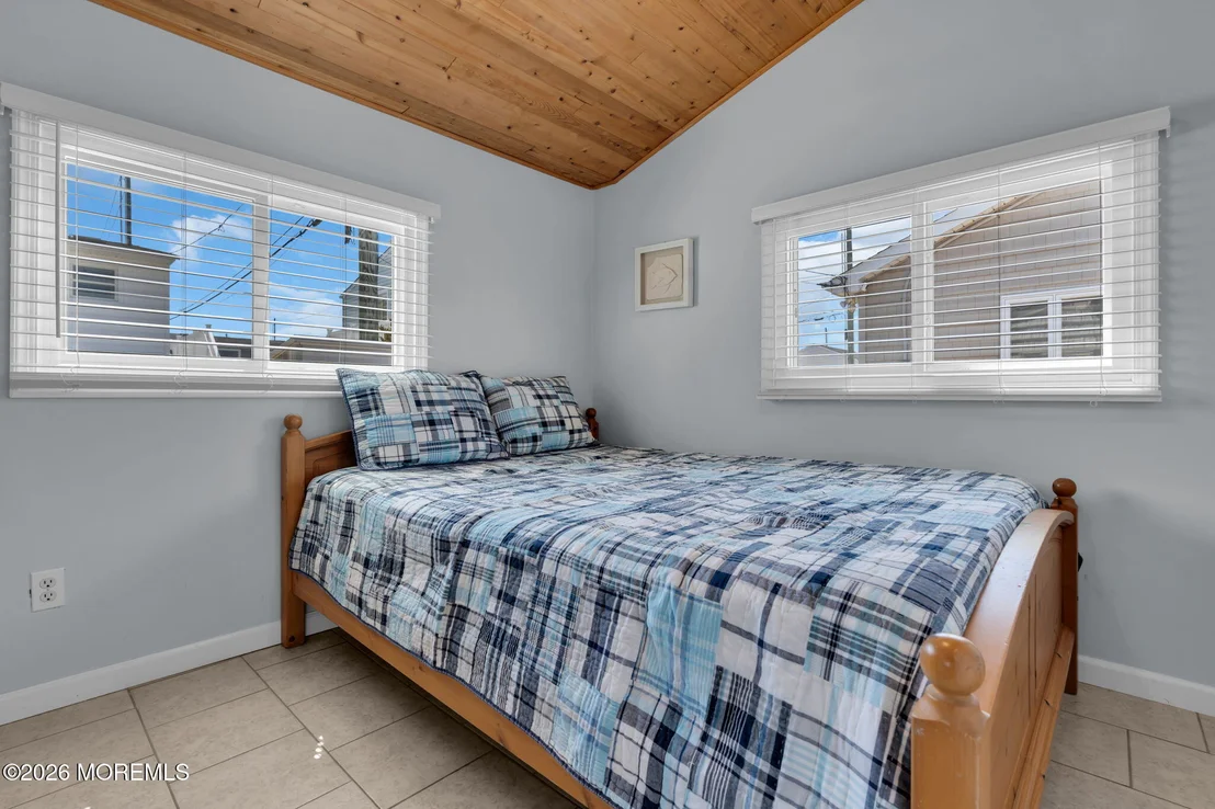 Photo of 125 W Tide Way