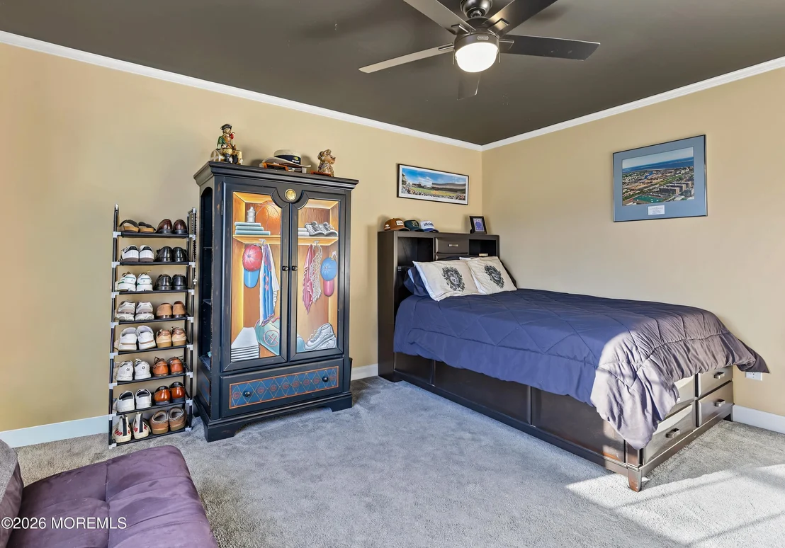 Photo of 611 Winterberry Boulevard