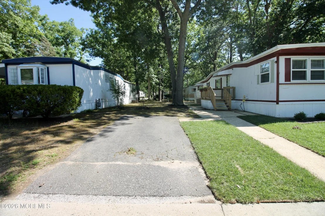 Photo of 406 Roberts Road