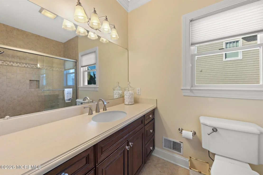 Photo of 305 Sloop Lane