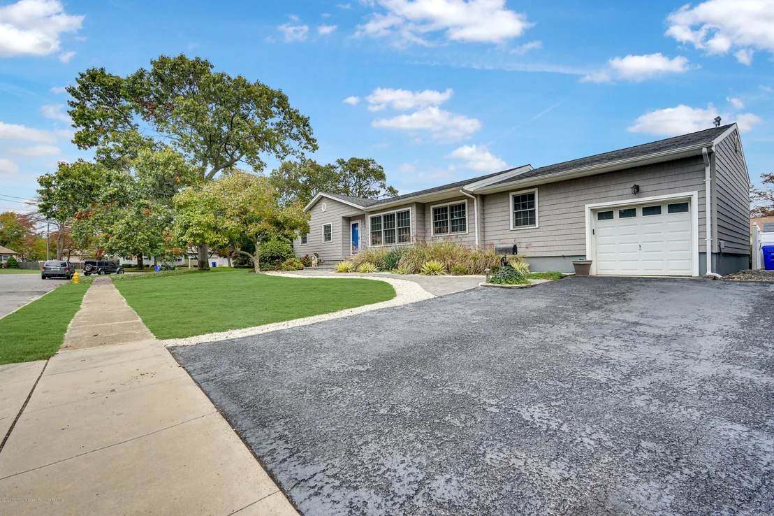 Photo of 159 Natick Trail
