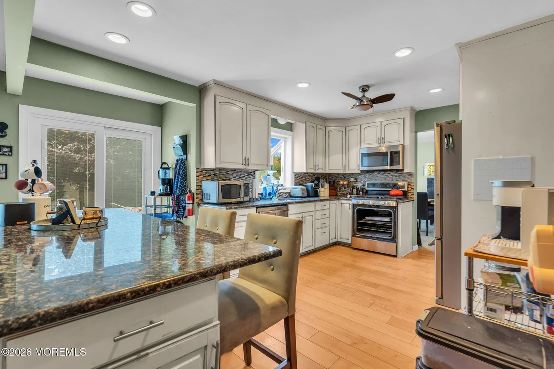 Photo of 2209 Crestwood Drive