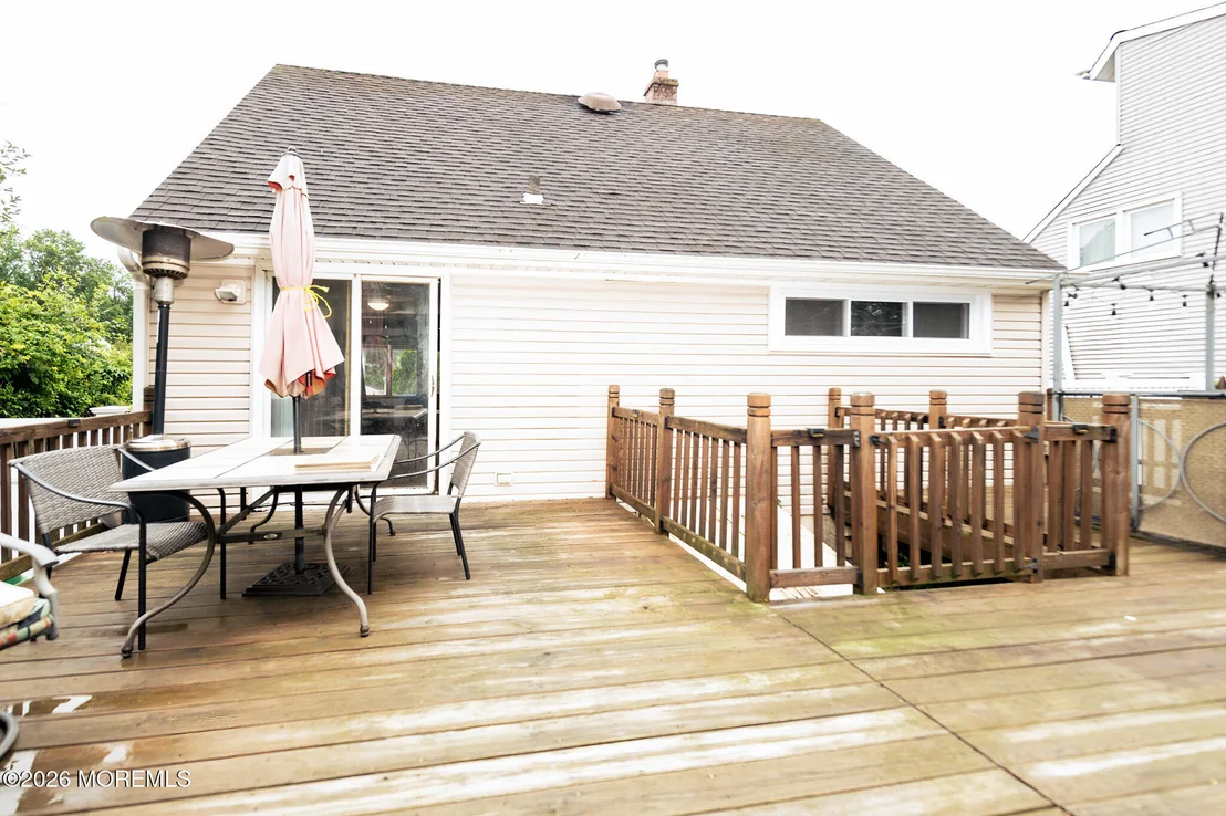 Photo of 302 Edgeview Road