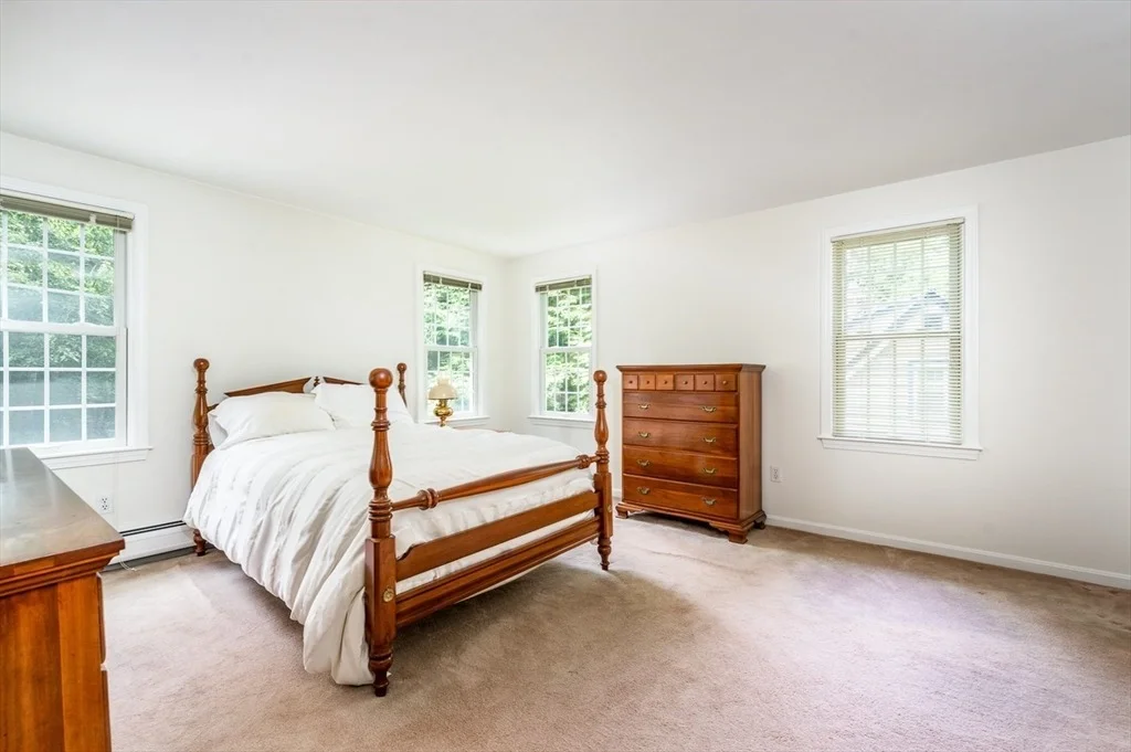 Photo of 21 Rainbow Dr