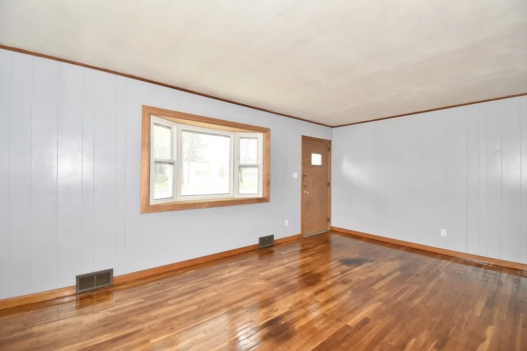 Photo of 631 James St