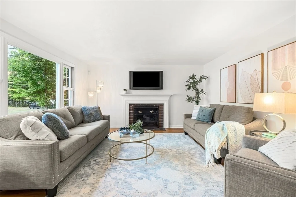 Photo of 7 Haven Ln