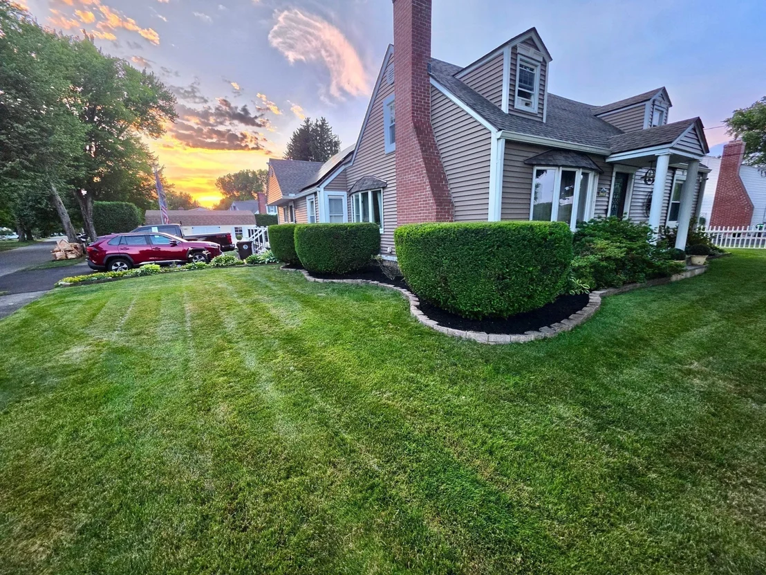 Photo of 417 River Rd