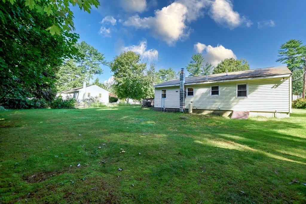 Photo of 9 White Pine Ave