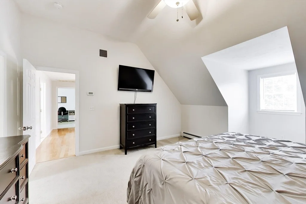 Photo of 24 Meadow Ln