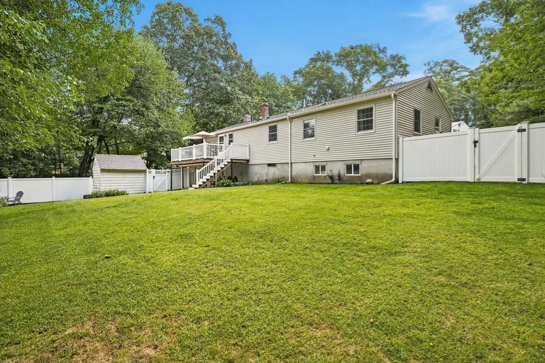 Photo of 13 Hilltop Dr