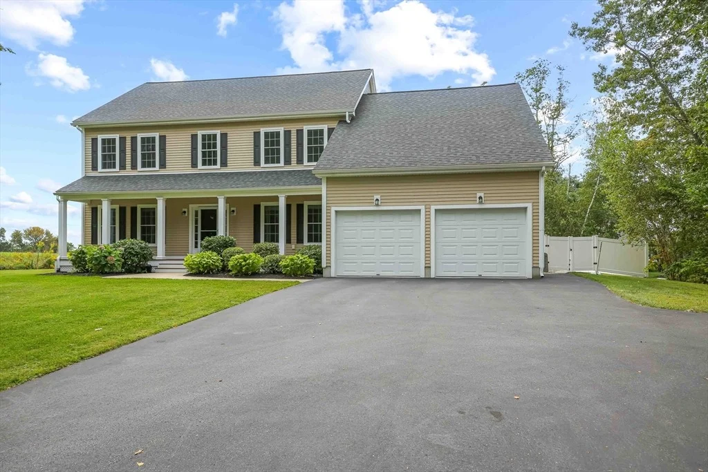 Photo of 102 Kennedy Cir