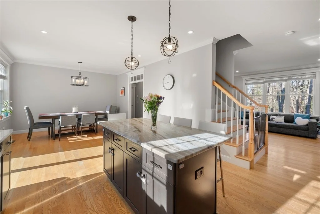 Photo of 24 Lynn Dr