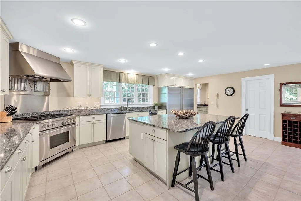 Photo of 72 Highwood Way