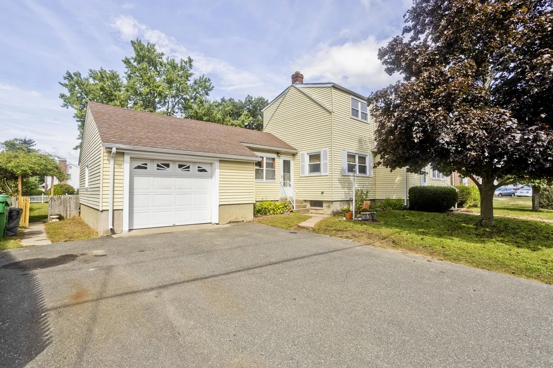 Photo of 26 Beaudry Ave