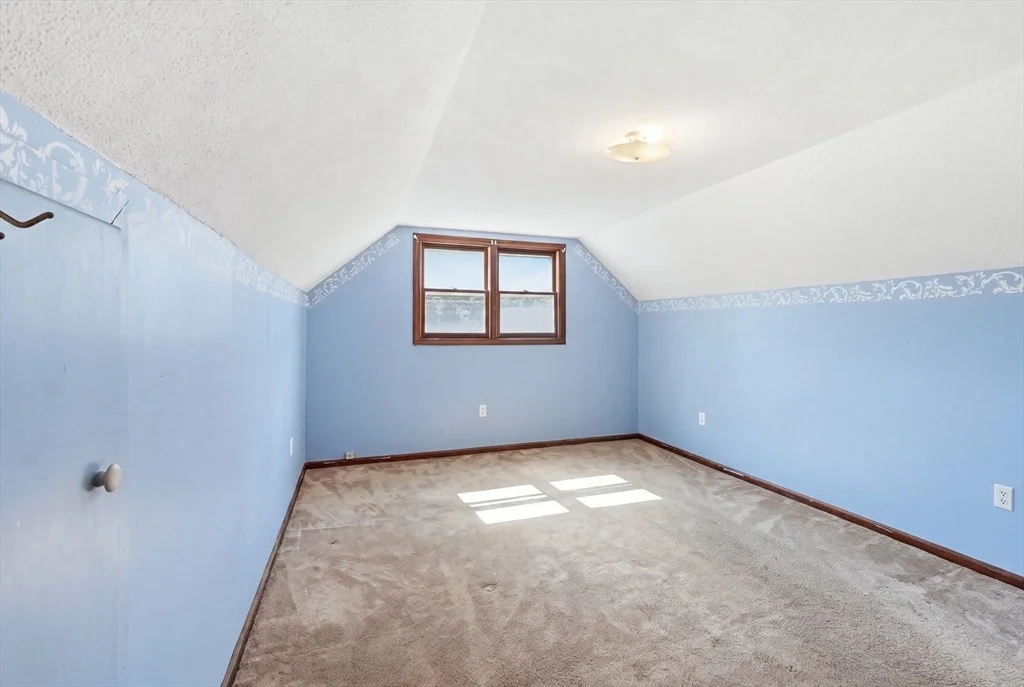 Photo of 2324 Main St